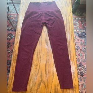 Beyond Yoga spacedye leggings. Maroon sz XS.
